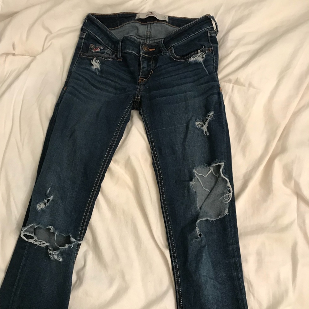 Hollister ripped skinny jeans